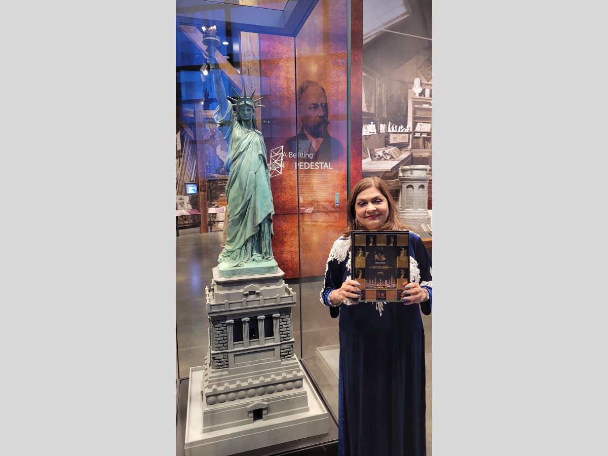 Sima Taparia Receives Elite Most Influential Indian Award at Statue of Liberty in New York