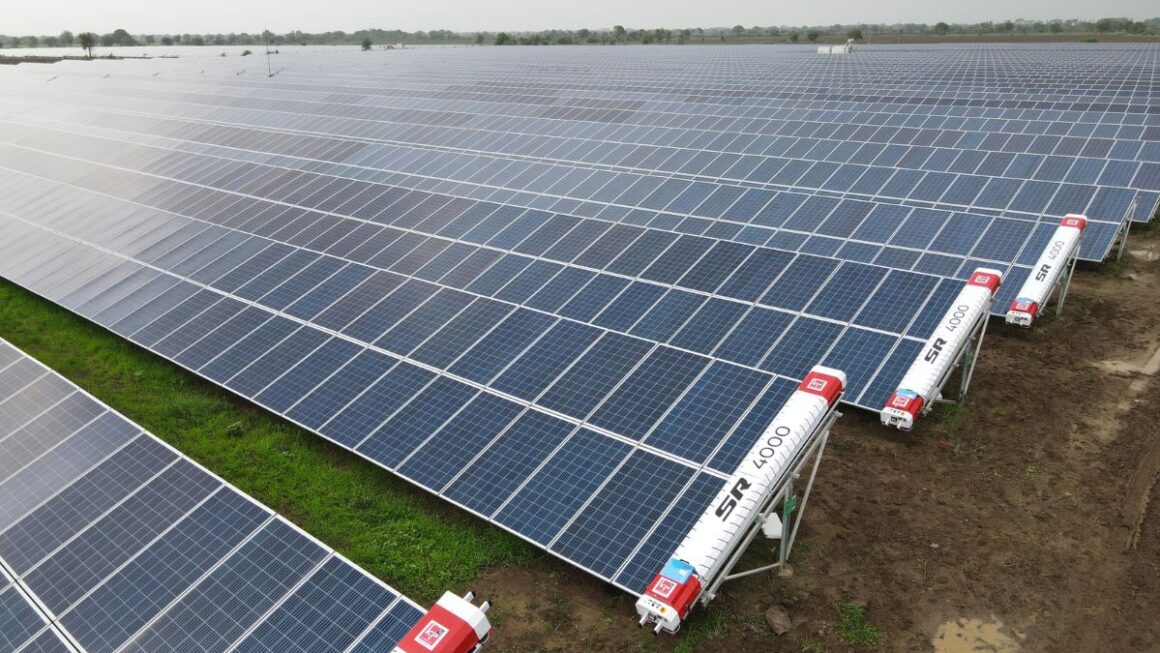 KP Group’s KPI Green OMS Takes Solar Panel Maintenance to the Next Level with Water-Saving Robots